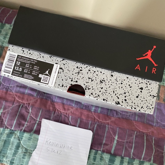 Air Jordan Crimson 4’s main image 5